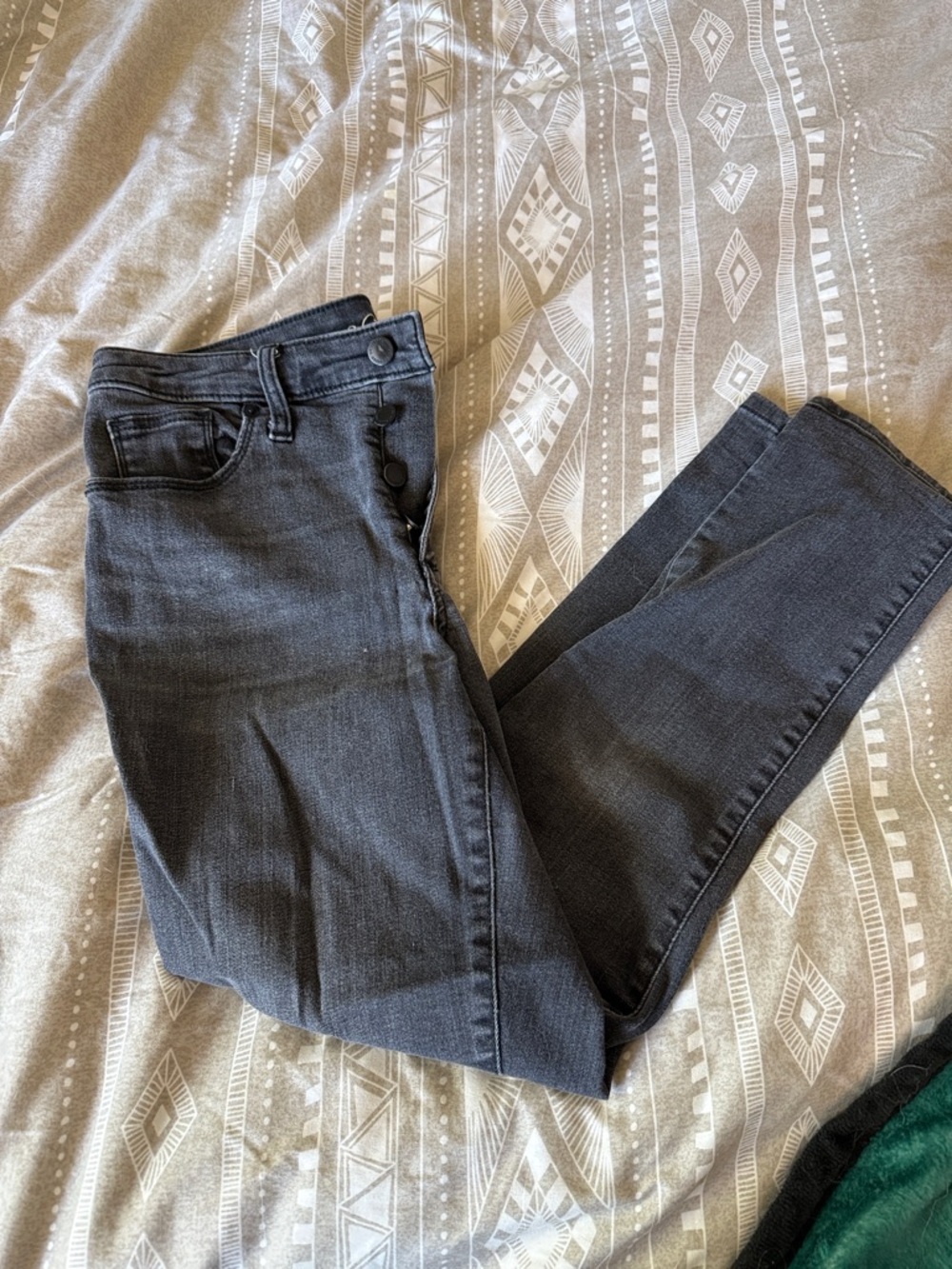 Universal Thread Black High-Rise Skinny Jeans